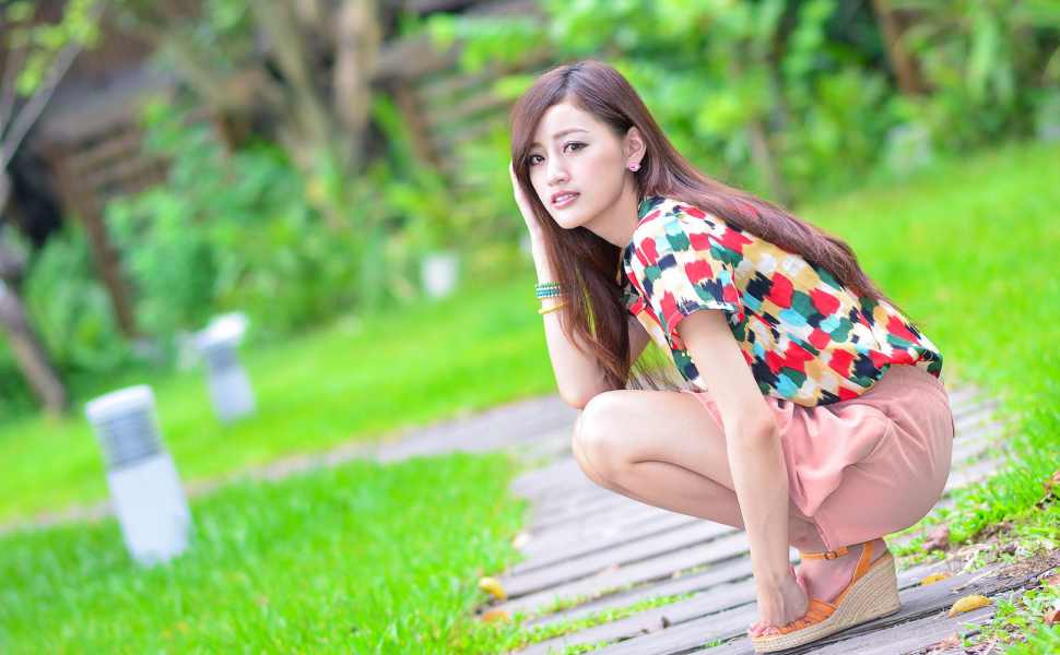 外表清纯内里狂野？四川某高校校花为钱搭上金主，不戴套尺度全开疯狂交换体液，网友直呼毁三观