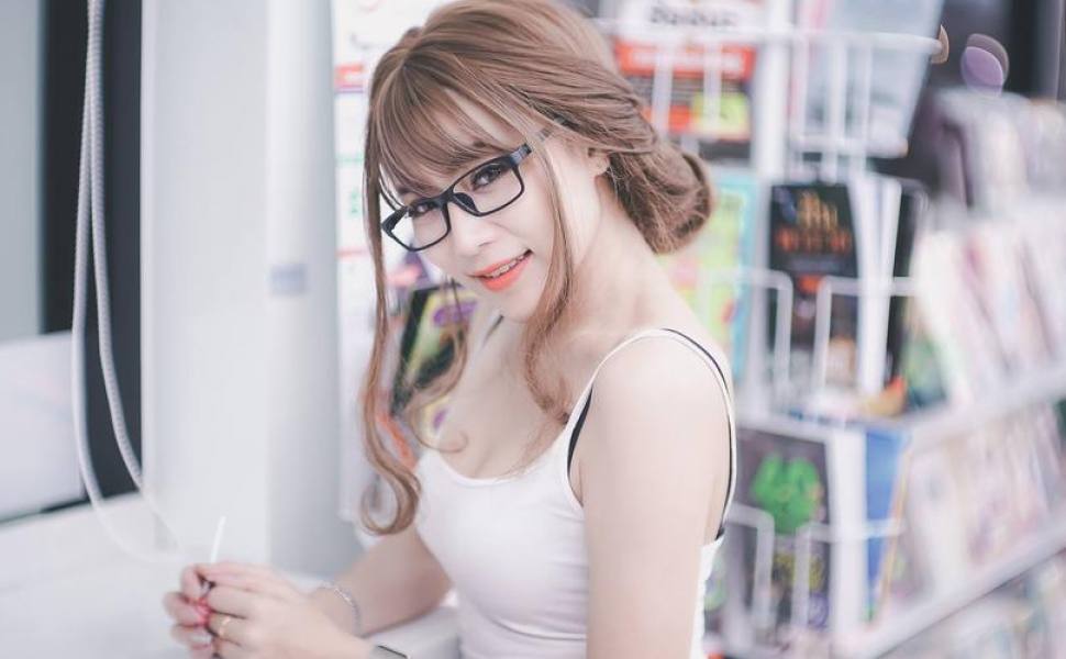 抖音网红九红被妻子曝婚内出轨，与女主播九柒私密视频意外流出致人设崩塌